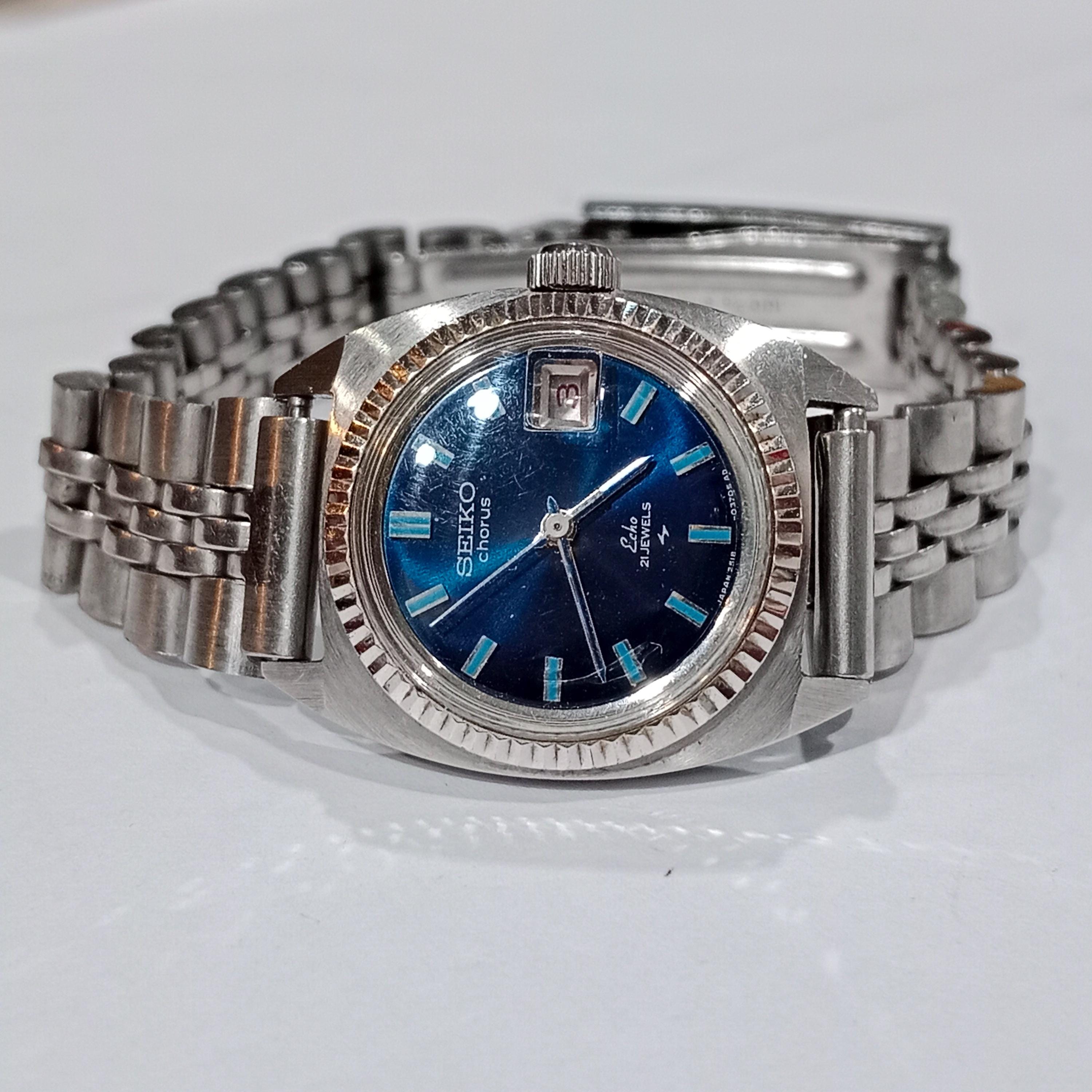 Seiko Lukia Super Rare Vintage Ladies Watch Blue Chronograph Style Dial Day/Date Seiko Lukia SRWZ81P1 Quartz Chronograph Sapphire Red Limited  main image 2