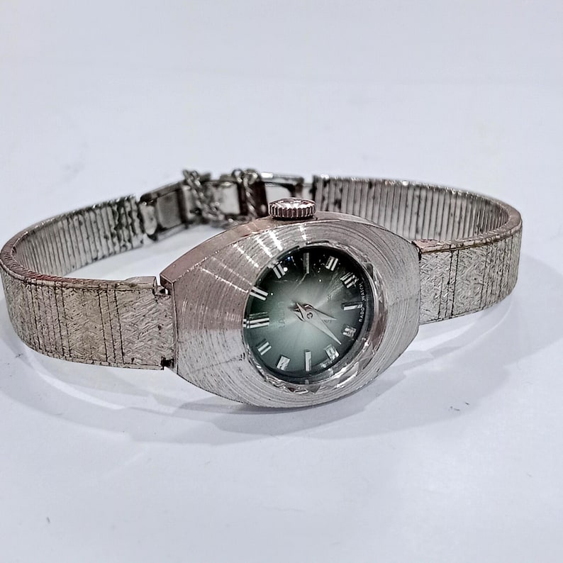 Oval Shape Rado Vintage Rado Ladies Watch Oval Shape Emerald Green Dial Manual Wind ...