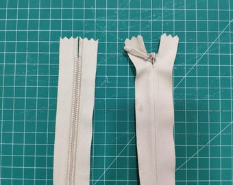 YKK Zipper #5 YKK Invisible Zipper Skin Color 27.5" 70 cm
