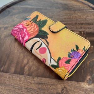 Portefeuille Frida, sac à main floral bohème, pochette portrait artistique, accessoire de déclaration culturelle, portefeuille à glissière de style mexicain, cadeau ethnique bohème