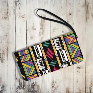Funky Kassette Armband, Retro Pop Art Geldbörse, 80er Jahre Throwback Geldbörse, Nostalgie Clutch, einzigartiges Design Accessoire, Geschenk für 90s Musikliebhaber