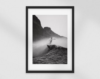 Fotografía en blanco y negro de un surfista en Scar Reef en Indonesia, Impresión fotográfica profesional, Impresión fotográfica con calidad de museo