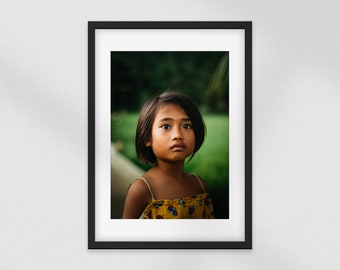 Photographie et portrait d'un enfant dans les rizières à Lombok, Tirage photo professionnelle, Impression photo de qualité musée