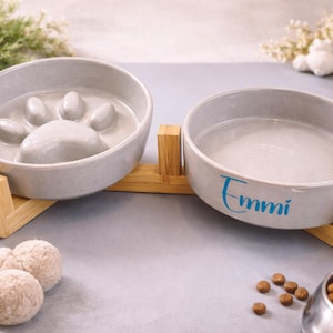 Doppelter Anti Schling Napf | Hunde und Katzen | Slow Feeder | Keramiknapf mit Holzgestell | Nassfutter und Trockenfutter | Geschenkidee