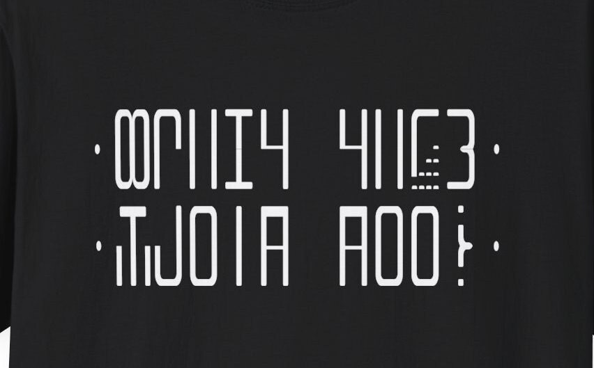 Hidden message fold-up t-shirt reveals: MOUTH HUG?