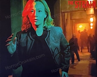 Samantha Mathis *signiertes Foto* The Strain