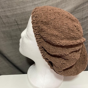 Velvet Beret in Brown