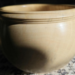 Sweet maple burl pot