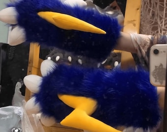 Blue Lightning Dragon Fursuit Paw,Patchwork Dragon Paws,Furry Nails,Four-Finger Claw,Fursuit Accessories,Cosplay Dragon Parts,Squeaky Paws