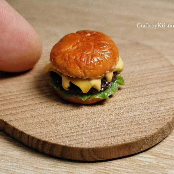 Miniature Butter Cheese Beef Burger,Miniature Burger,Miniature Food,Dollhouse,1:12,Miniature Clay,Clay Burger