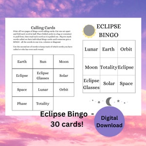 Op de afbeelding: Een printbare set van 30 eclips-bingokaarten. De kaarten bevatten een raster met woorden die te maken hebben met eclipsen, zoals "Aarde", "Maan", "Zonneschijn" en "Eclipsbrillen". De tekst "Eclipse Bingo - 30 kaarten!" en "Digitale download" is ook inbegrepen.