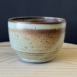 Handmade Ceramic Bowl - Modern Ceramic Bowl - Unique Ceramic Bowl - Rare Ceramic Bowl - Wheel Thrown Ceramics , Ceramic Fruit Bowl - 1 of 1