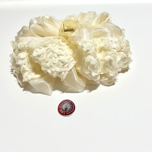 Large flower Claw clip great for all hair type | FLOWER.