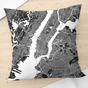 Coussin motif carte de New York, décoration d'intérieur moderne, coussin noir et blanc, coussin carte de la ville, cadeau idéal pour les amoureux de la ville, canapé élégant