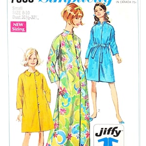Simplicity 7958 - Vintage 1960s Robe Housecoat Sewing Pattern - Size SM (8 - 10)