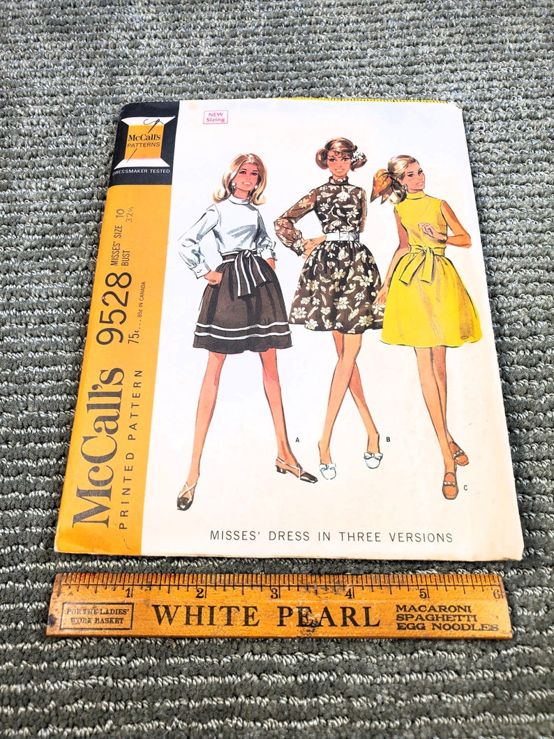 McCall's 9528 Dress in 3 Versions Size 10, Bust 32.5 ©1968 Vintage Sewing Pattern image 8