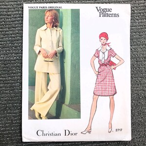 Vogue Paris Original, Dior Cute Dress, Tunic / Mini Dress, Wide Leg Pants Size 8 1970s Vintage Sewing Pattern. image 3