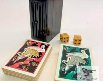 Estuche antiguo Art Déco de baquelita para cartas con 2 barajas de cartas Flamingo y dados de baquelita, fabricado por KEM, ca. 1930-1940.