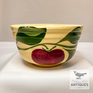 Vintage Watt Ware Small Apple Bowl No. 4, Earthenware, ca. 1940s - 50s