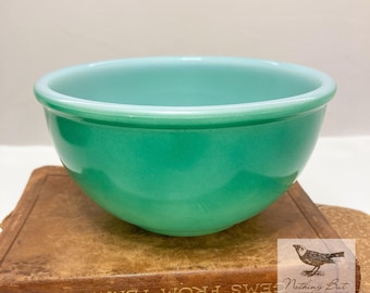 Vintage Fire King Pyrex MCM Small Primary Green Mixing Bowl, No. 28, ca. 1960s