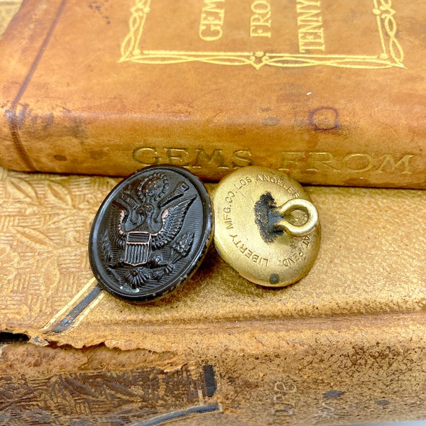 Antique WWI RARE Liberty Locket Button With ORIGINAL Soldier & Sweetheart Photos, ca. 1918