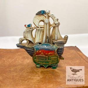 Antique Edwardian Mayflower Massachusetts State House Boston Paperweight, ca. 1910s