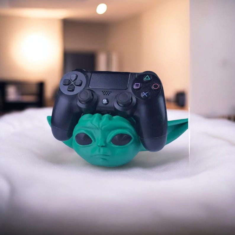 Baby Yoda Controller Holder 3D Printed Model - Mandalorean Game Collectible Figurine fan art desk pet afbeelding 9