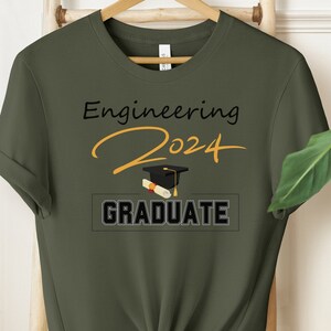Engineering 2024 Graduate Unisex Short Sleeve crew neck shirt