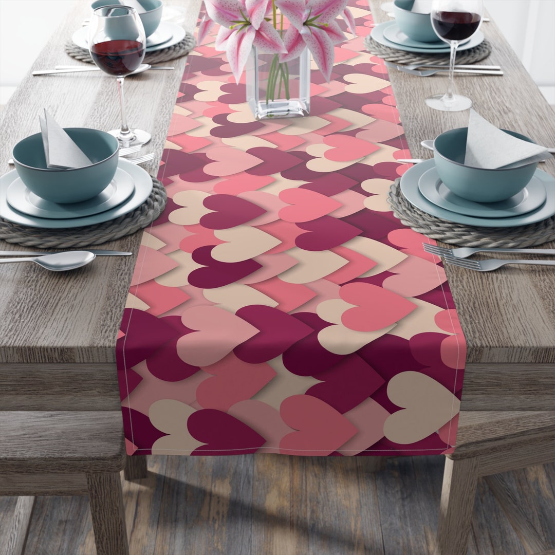 Valentines Table Runner, Heart Table Runner, Valentine Heart Design