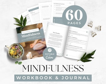 Può includere: Un quaderno di esercizi e diario di mindfulness da 60 pagine con una copertina che mostra una persona seduta. Il set include diverse pagine stampate, un badge circolare che indica 60 pages e un badge che indica che è modificabile in Canva. Il testo include Holistic Coach, Mindfulness, A Journey to Presence e Dear Reader.