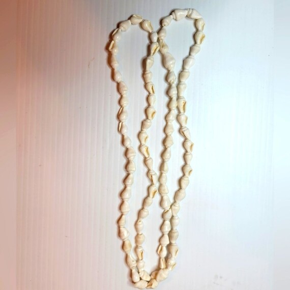 VINTAGE natural shell long necklace white ecru - image 3