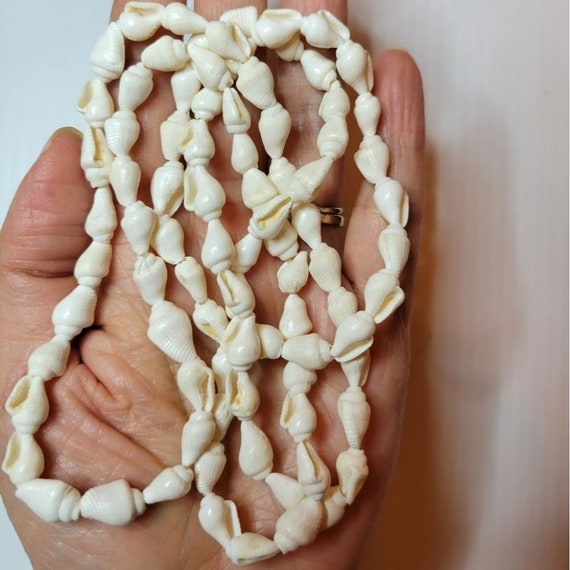 VINTAGE natural shell long necklace white ecru - image 1