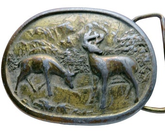 Vintage Indiana Metal Craft Grazing Buck Doe Deer Belt Buckle E97 1970s