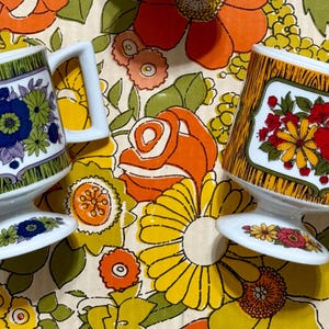 Vintage 60s retro floral pedestal stacking mugs