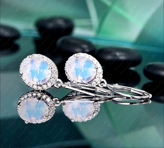 Bellissimi orecchini a monachella con pietra di luna, fatti a mano. Regalo di benedizione per l'amore di mamma e moglie, regalo per la sposa. - Italia