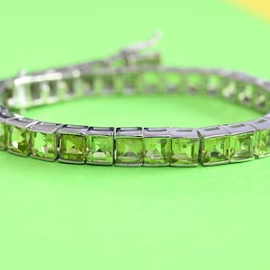 Peridot-tennisarmband, mooie 925 sterlingzilveren Peridot-schakelarmband cadeau-idee voor moeder, jubileumcadeau voor moeder vrouw