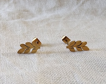 Gold Leaf Stud Earrings, Dainty Leaf Earrings, Greek Leaf Stud Earrings, Gift for Her, Engagement Gift, Wedding Gift