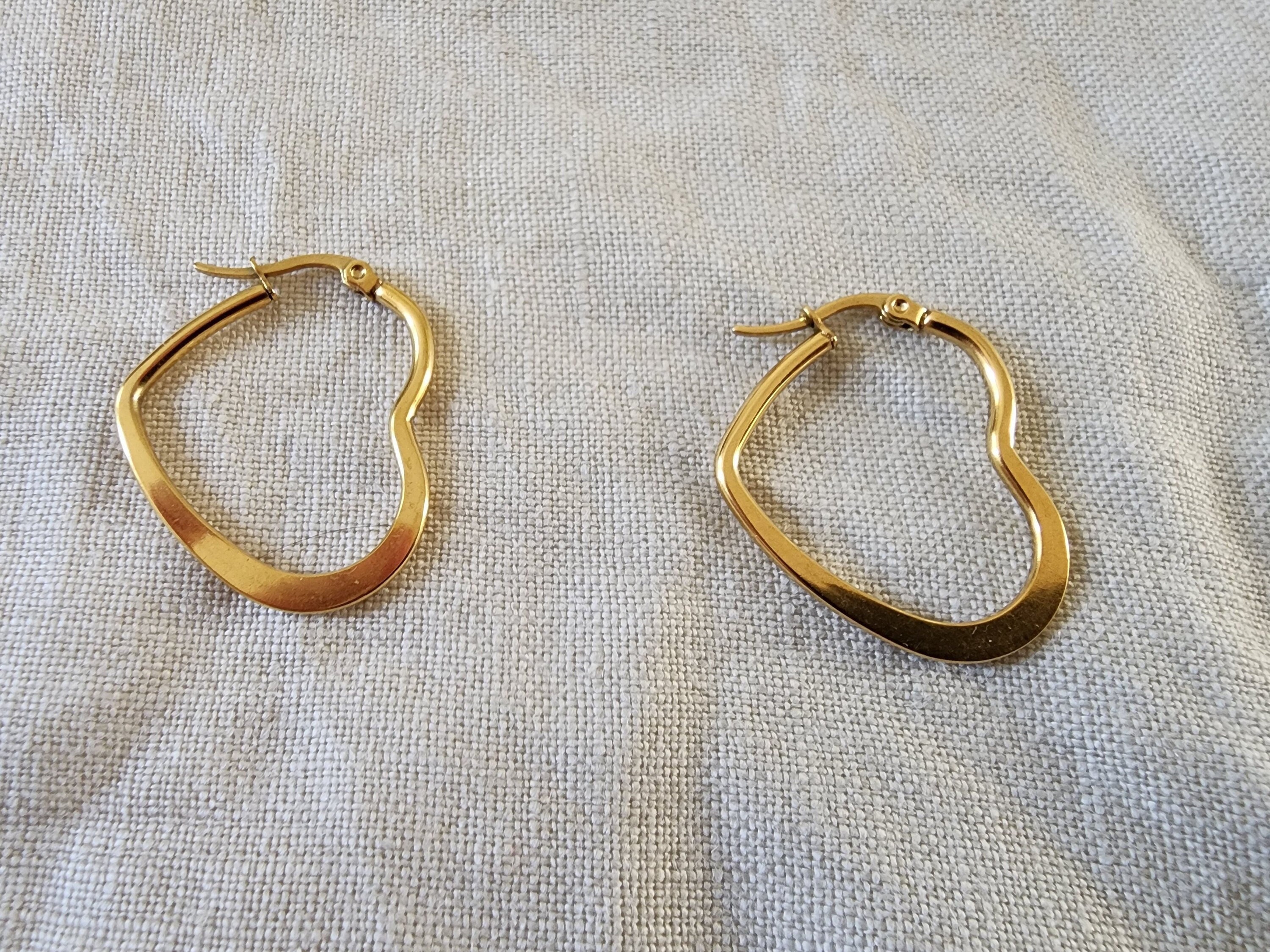 Mel Heart Hoop Earings main image 1