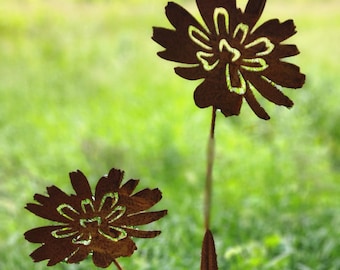 Rustic Metal Flower Garden decor, Outdoor flower yard art, Gift for dad