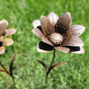 Set of 2 Rustic Metal Flower yard Stakes, Handmade Recycled Metal flower Yard Art, Spring Garden Decor, Gift for dad