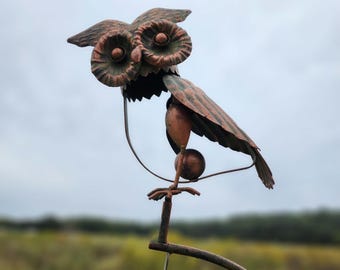 Kinetic rocking Owl Yard stake, Rustic metal Bird Balancer art, Outdoor Decoration