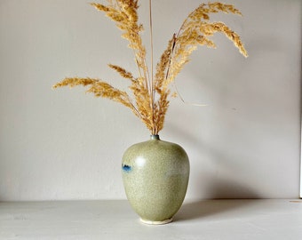Handmade Ceramic Vaas - Colourful small flower vaas - Handcrafted Bud Vase, Blue Pottery vaas for home decor