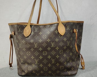 Louis Vuitton Neverfull Monogram MM Tote Bag