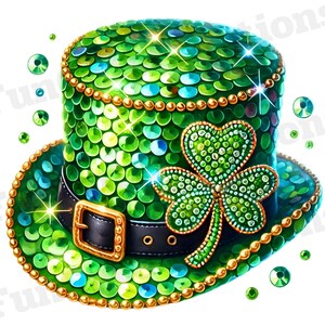 以下が含まれることがあります： 緑と金のラメで飾られたレプリコーンの帽子で、クローバーのデザインが施されています。帽子には黒いバンドと金のバックルが付いています。