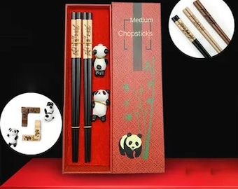 2 pair Wooden chopsticks set with panda chopstick holder - Japanese chopsticks - Reusable Chopsticks set