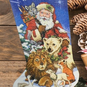 Patrón de punto de cruz Calcetín de animales salvajes de Papá Noel Archivo digital PDF