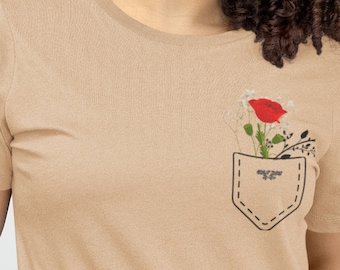 ワイルドフラワーグラフィックTシャツ：ボヘミアンフローラルTシャツ、自然愛好家へのギフト