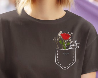 ワイルドフラワーグラフィックTシャツ：ボヘミアンフローラルTシャツ、自然愛好家へのギフト