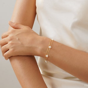 Bracelet de perles double chaîne, bracelet en or superposé, bracelet de perles d'eau douce naturelles, bracelet de mariage, cadeau de demoiselle d'honneur, cadeau de fête des mères