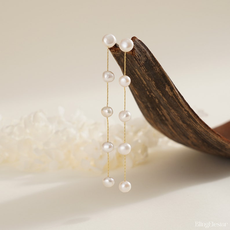 Delicati orecchini di perle lunghe, orecchini di perle multiple naturali, orecchini di perle pendenti, orecchini da sposa fatti a mano, orecchini di nozze, regalo da damigella d'onore immagine 7
